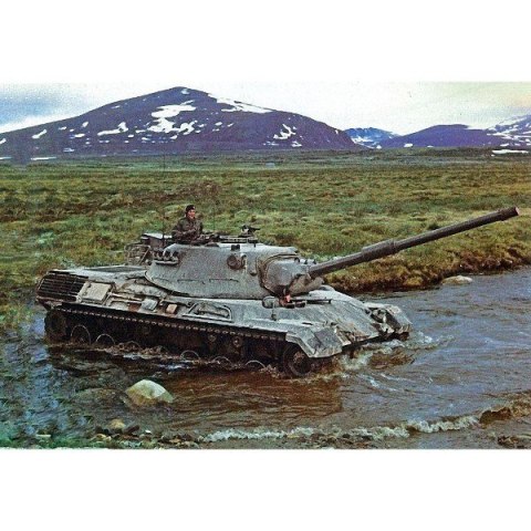 Model plastikowy Leopard 1 (2-4 production batch) Model plastikowy Leopard 1 (2-4 production batch)