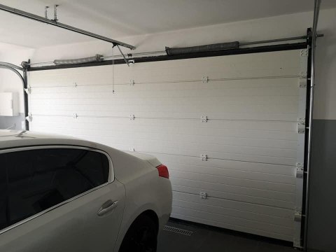 Brama garażowa segmentowa Jarmex z napędem DEA (Wymiar: 2150x3000mm)