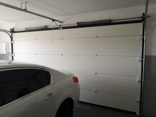 Brama garażowa segmentowa Jarmex z napędem DEA (Wymiar: 2260x3000mm)