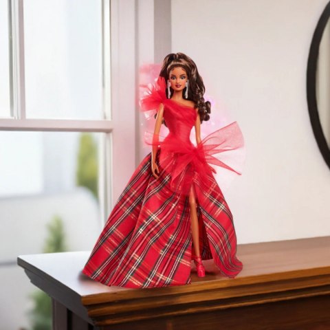Lalka Barbie Holiday brunetka Lalka Barbie Holiday brunetka
