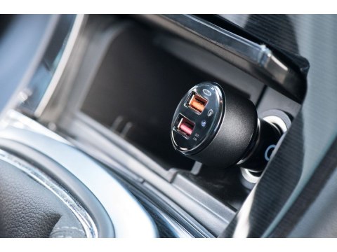 Ładowarka samochodowa Qualcomm Quick Charge 3.0, 2xUSB (3A/2.4A), czarno-srebrna Ładowarka samochodowa Qualcomm Quick Charge 3.0, 2xUSB (3A/2.4A), czarno-srebrna