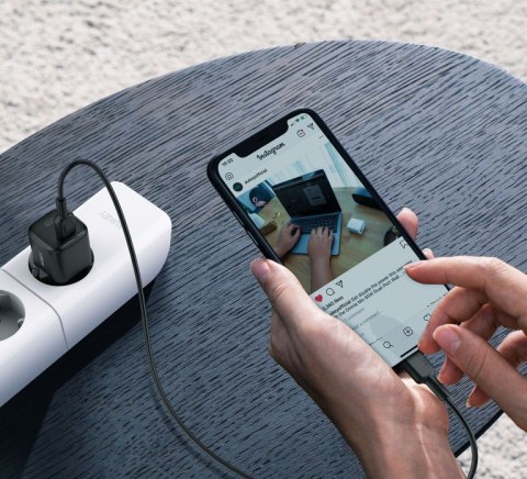 PA-B1 Black Omnia Mini Ładowarka sieciowa 1xUSB-C Power Delivery 20W 3A PA-B1 Black Omnia Mini Ładowarka sieciowa 1xUSB-C Power Delivery 20W 3A
