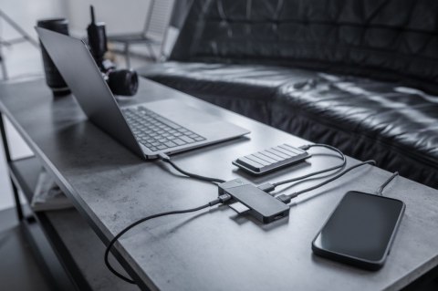 Hub adapter USB-C Connect 3xUSB 3.1 HDMI 4K 60Hz USB-C PD 85W Hub adapter USB-C Connect 3xUSB 3.1 HDMI 4K 60Hz USB-C PD 85W