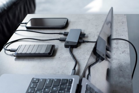 Hub adapter USB-C Connect 3xUSB 3.1 HDMI 4K 60Hz USB-C PD 85W Hub adapter USB-C Connect 3xUSB 3.1 HDMI 4K 60Hz USB-C PD 85W